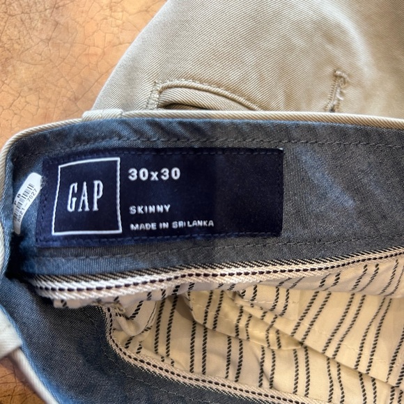 Men’s GAP Chino Dress Pants - 4 pairs included. - Picture 12 of 14